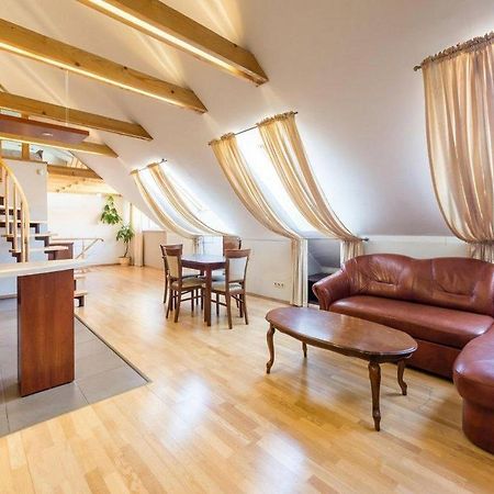 Central Apartments 3 X Free Parking X Self Check-In Vilnius Bagian luar foto